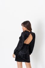 Backless dress